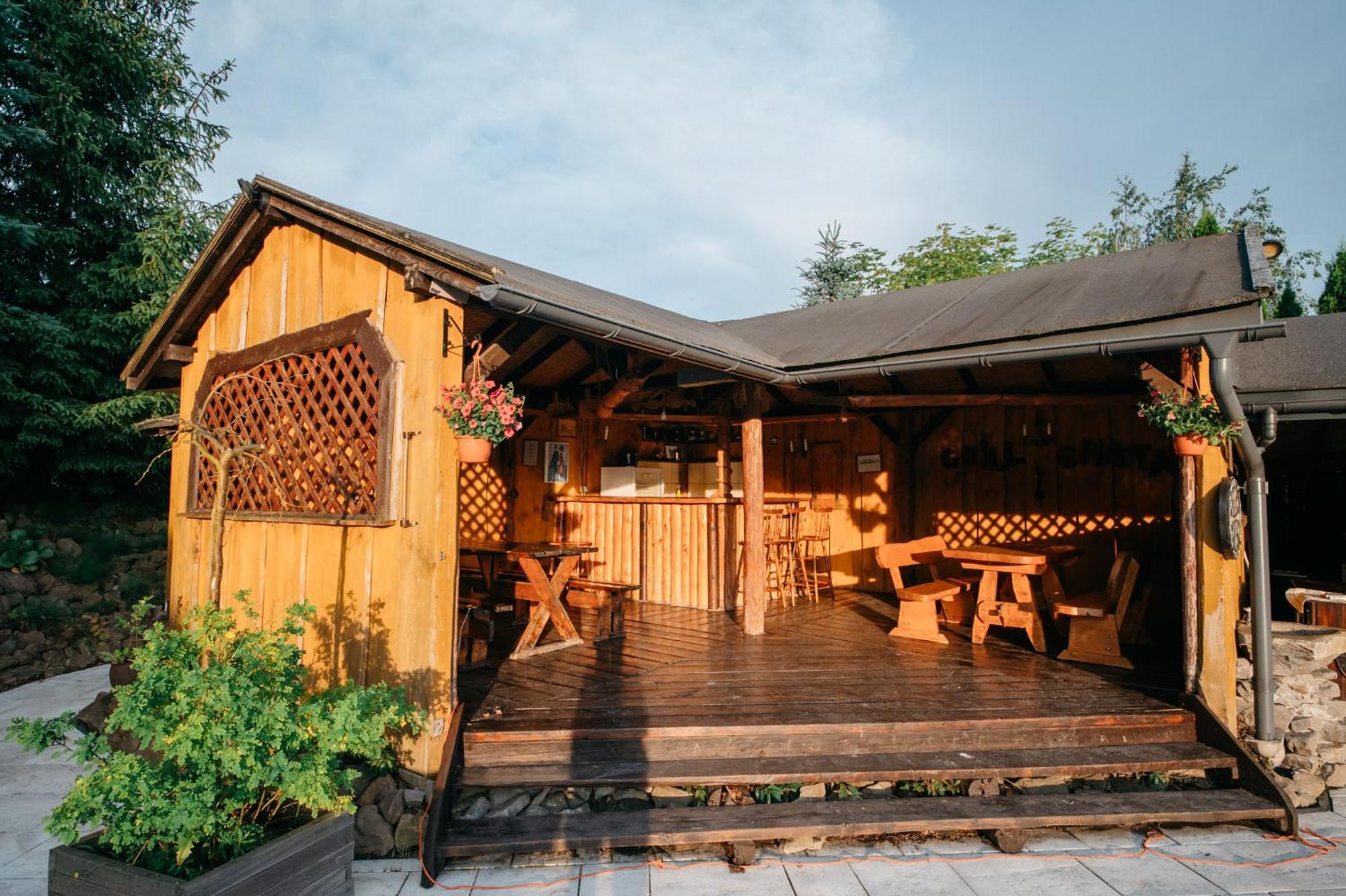 Bieszczadzka Bania Villa Lesko Exteriör bild